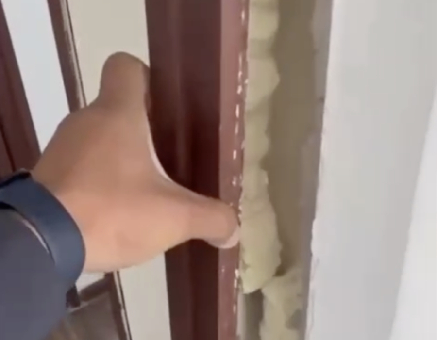 Қазығұрттағы осал топқа берілген жаңа пәтерлер қирап тұр