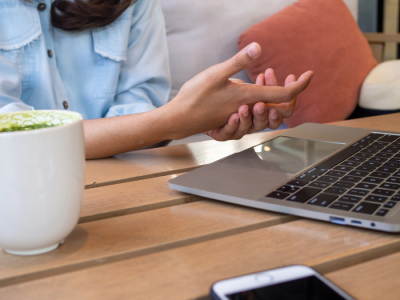 Қол неге ұйып, жансызданып қалады? Дәрігер жауабы