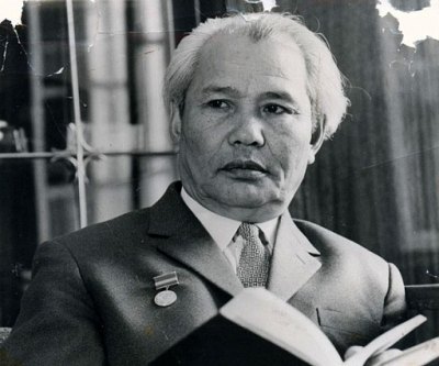 Әдебиет - ұлт санасын бүтіндейді!