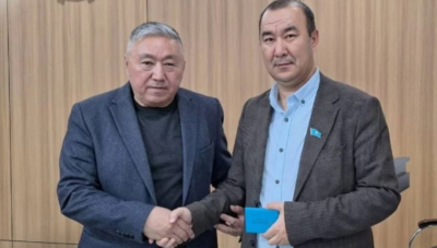 «Алтын домбыра» иеленген айтыскер лауазымды қызметке тағайындалды