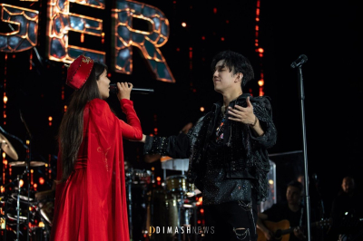 «Сезімімді жеткізе алмаймын»: Испанияда Димашпен ән шырқаған қазақ қызы әсерімен бөлісті