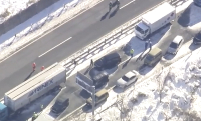 Жапонияда 56 көлік соқтығысып, оқиға орнында өрт шықты