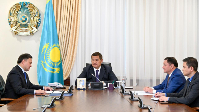 Нұрлыбек Нәлібаев мұнай-газ кешені мен көлік инфрақұрылымын дамыту мәселелері бойынша кеңестер өткізді