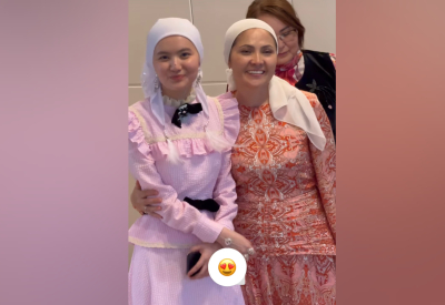 «Білгенін істеді»: Хиджабын шешкен Сәкен Майғазиевтің келіні сынға қалды (ФОТО)
