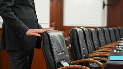 Шенеуніктер қорғаудың орнына қарызға батырып жатқаны анықталды