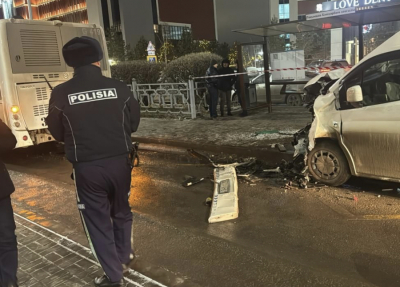 Астанада екі автобус жол апатына ұшырап, бір адам көз жұмды