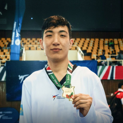 Тұңғыш әлем чемпионы: Таэквондошы Бейбарыс Қабылан жеңіске қалай жетті