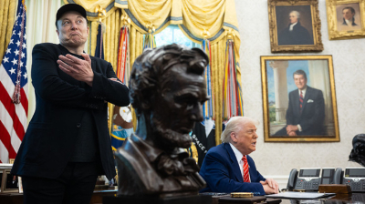 Трамппен дауласқан Илон Маск бір күнде 34 млрд доллардан айырылды