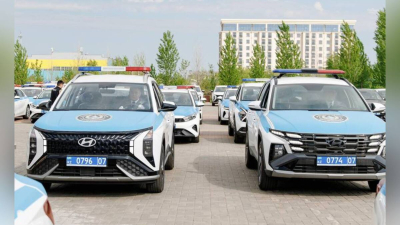 Оралда полицейлерге жаңа қызметтік автокөліктер табысталды