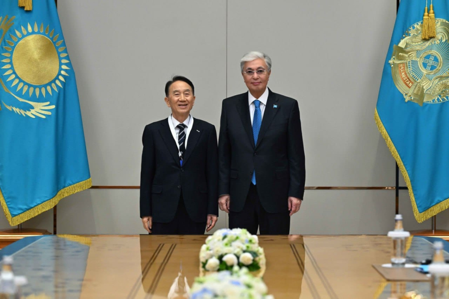 Президент Woosong білім беру қоры қамқоршылар кеңесінің төрағасы Ким Сонг Кёнгті қабылдады