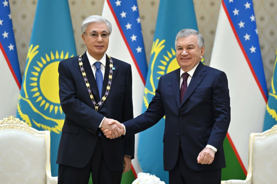 Тоқаевқа Өзбекстанның ең жоғары мемлекеттік наградасы табысталды