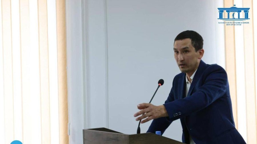 "Хуторлықтар ұрып кетті": заңгер желіде Қаржаубай Нұрымовқа қатысты жалған ақпарат тарағанын айтты