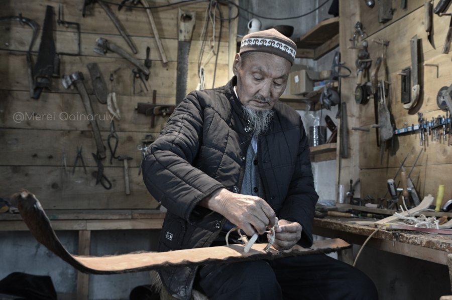Алтай шаңғысын жаңғыртқан шебер
