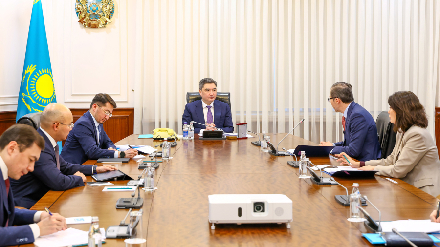 Олжас Бектенов инвесторлармен өңдеу өнеркәсібін дамыту мәселелерін талқылады