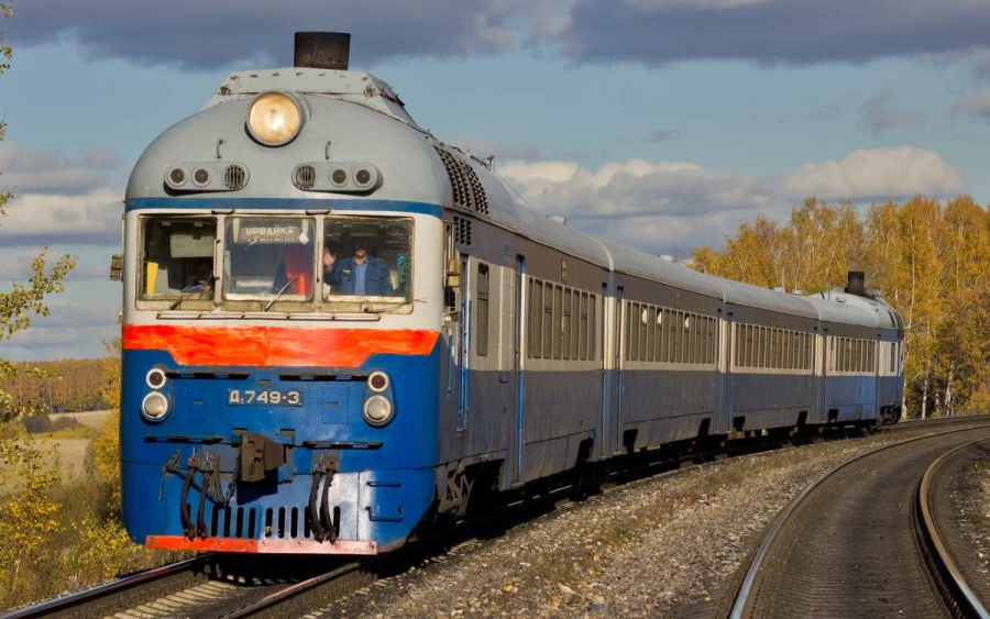 Қарағандыда теміржолшыны пойыз қағып кетті
