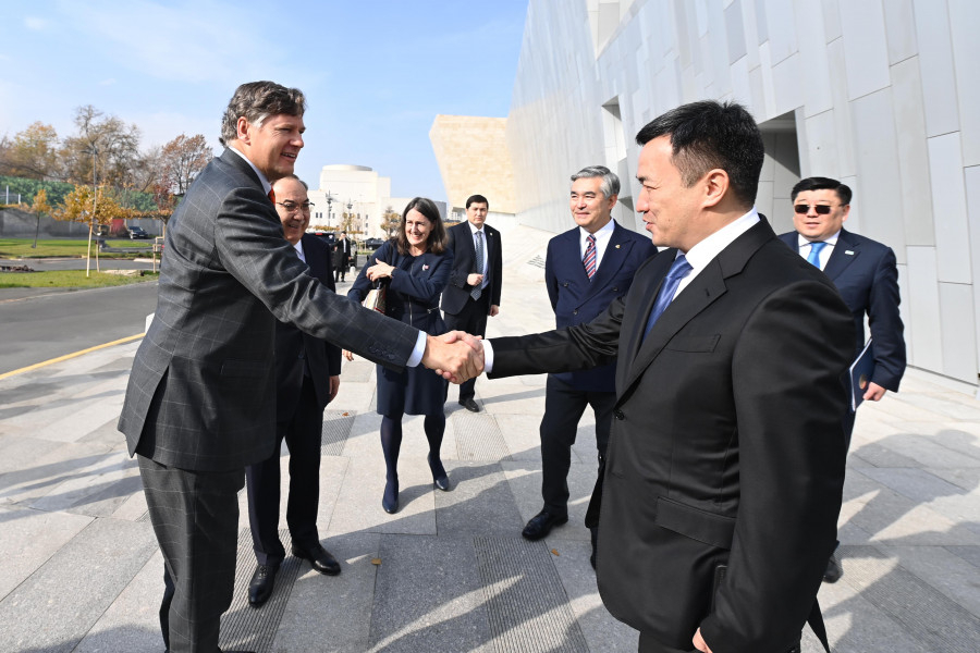 Трамптың арнайы өкілі мен Рубионың орынбасары Алматыға келді